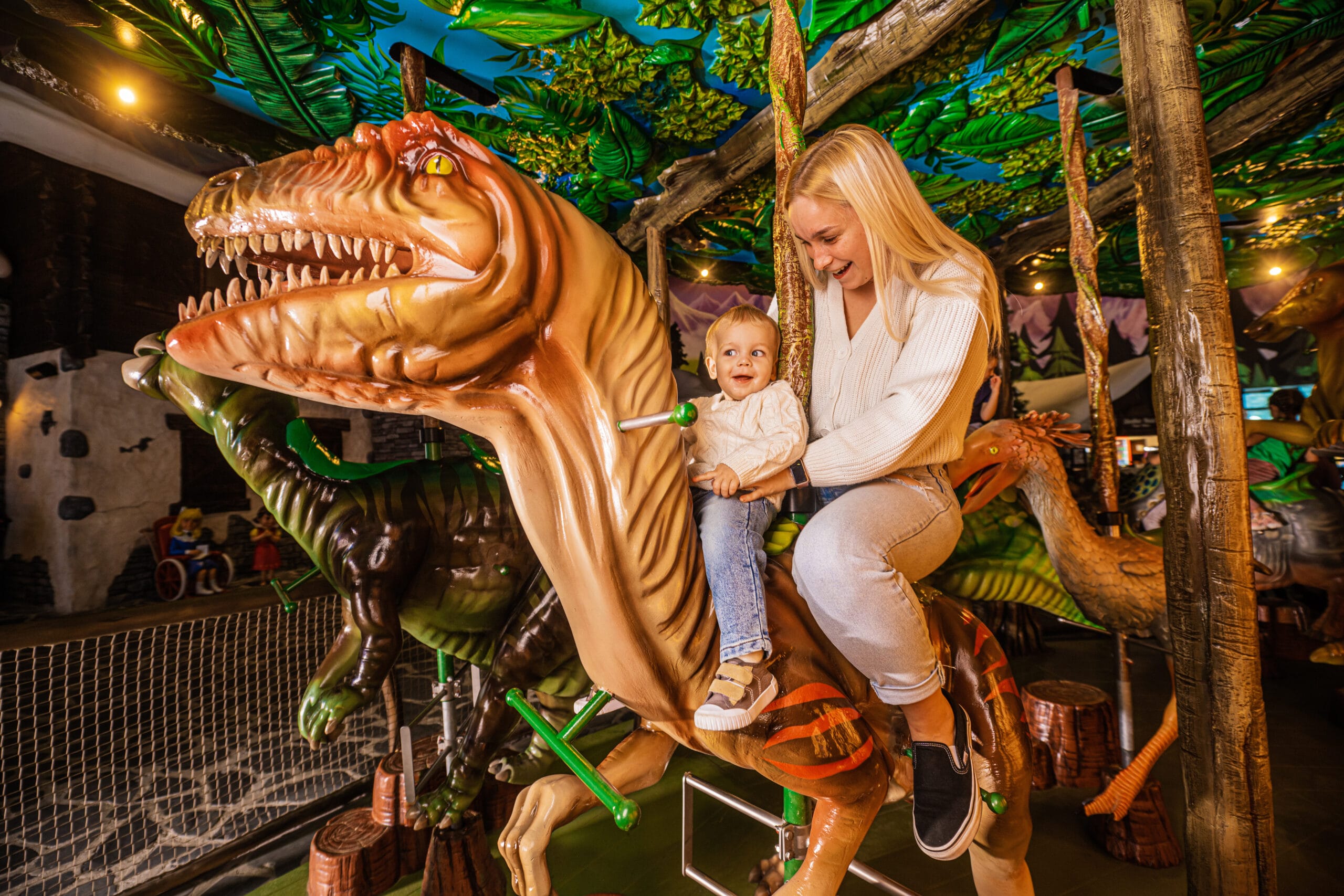 The Dino Carousel (10)